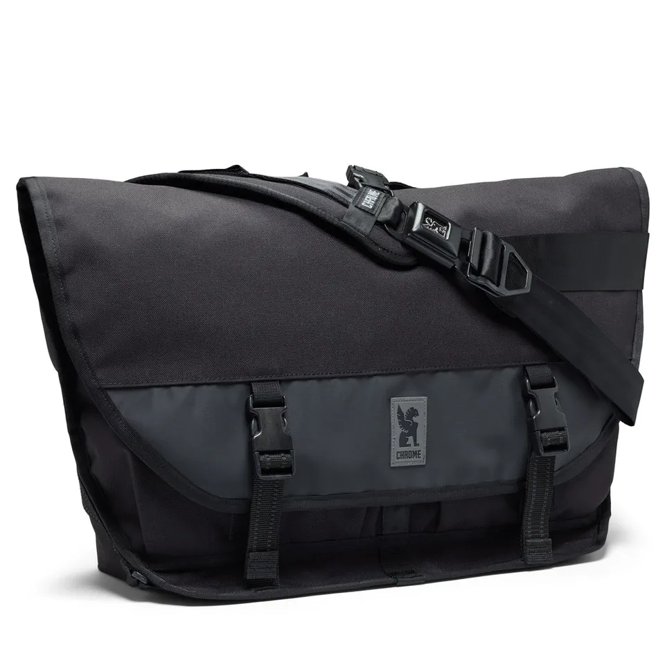 chrome-industries-citizen-24l-messenger-bag image 1