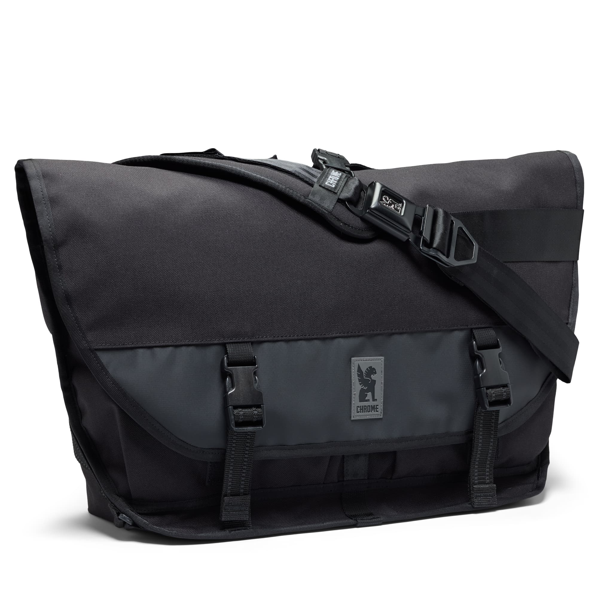chrome-industries-citizen-24l-messenger-bag image 2