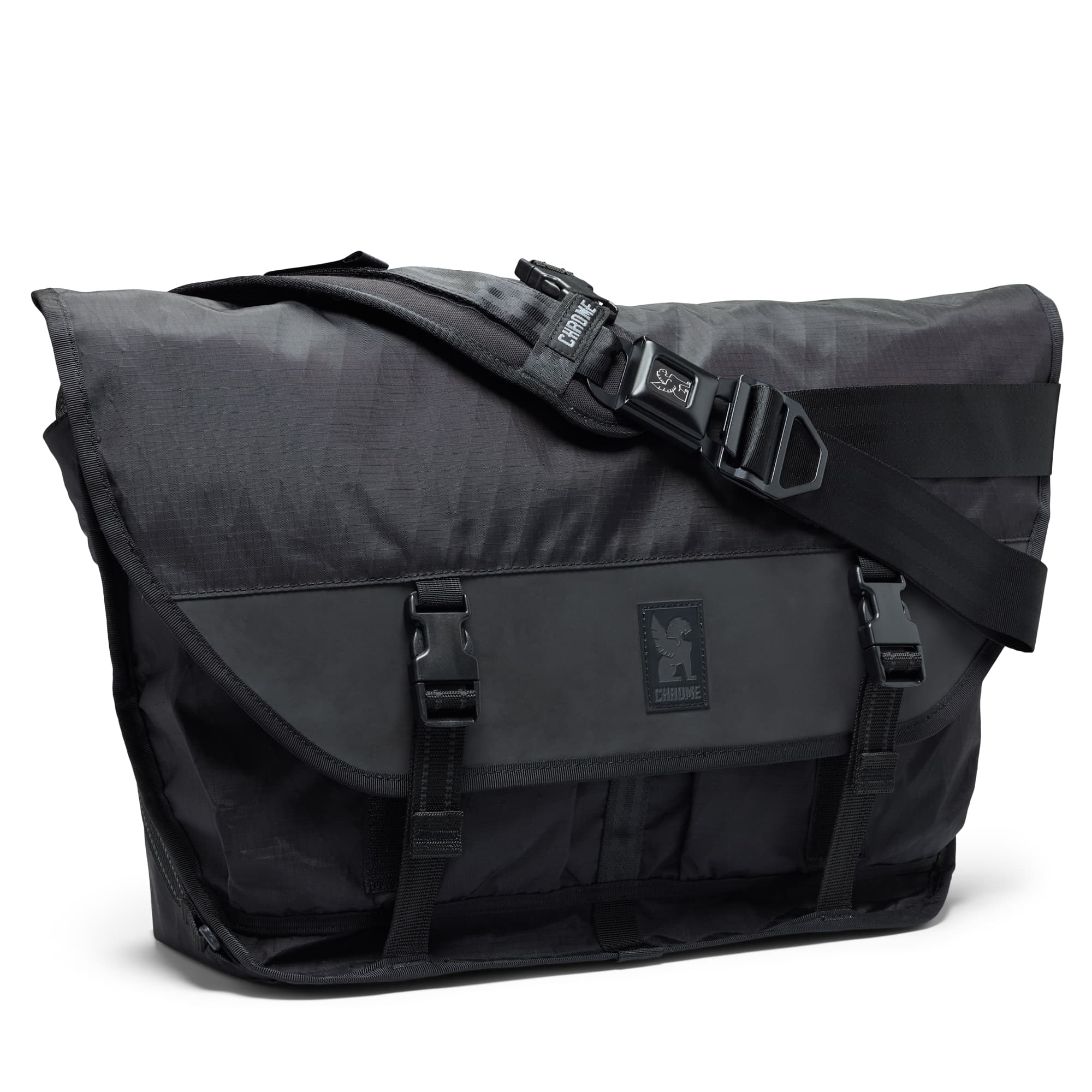chrome-industries-citizen-24l-messenger-bag image 4