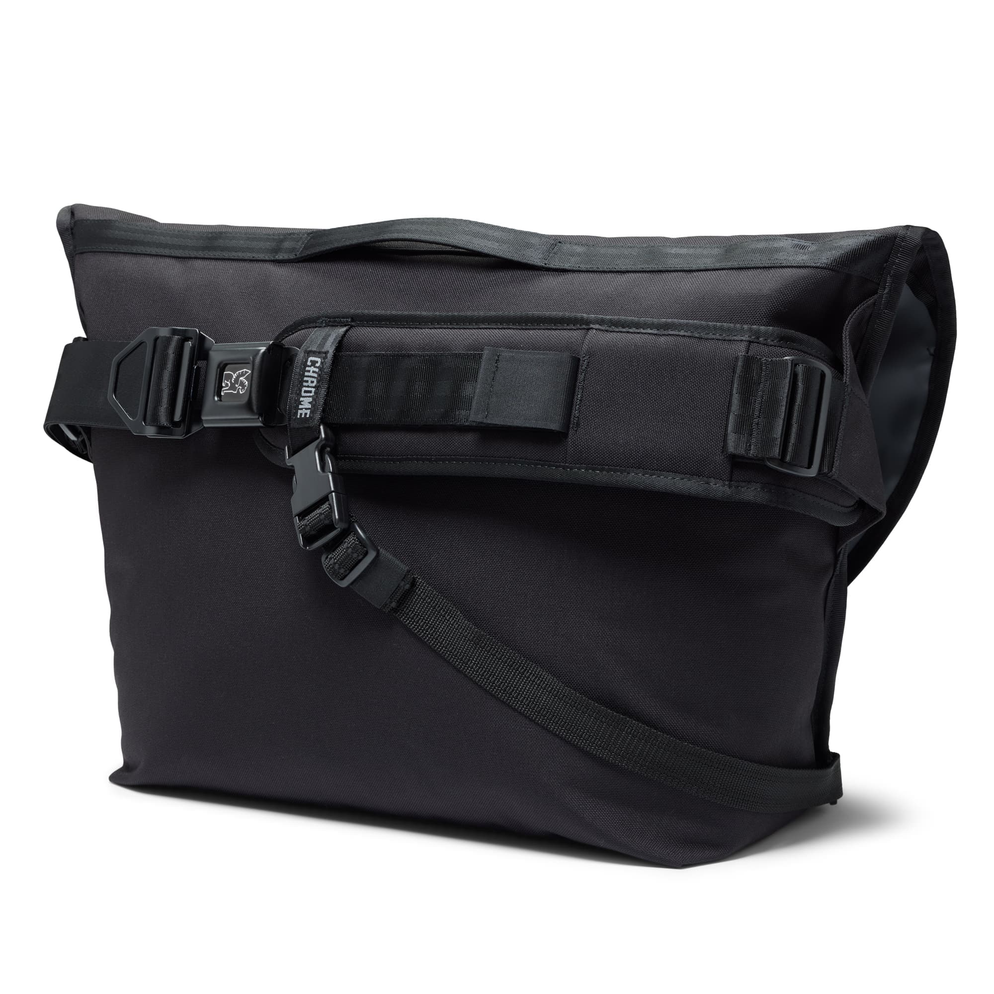 chrome-industries-citizen-24l-messenger-bag image 3