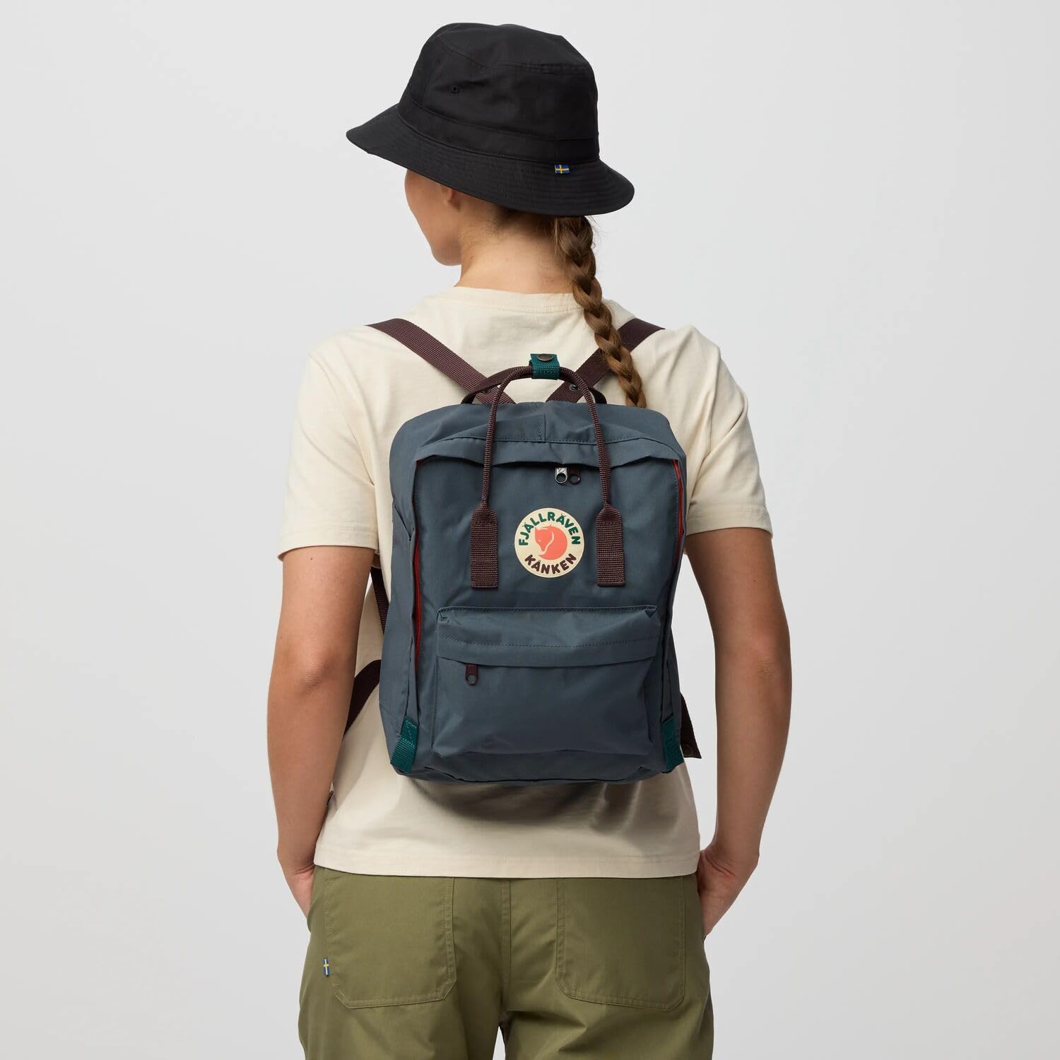 fj-llr-ven-k-nken-koncept-rucksack-16-l-graphite-berry-inklusive-sitzkissen-limi image 3