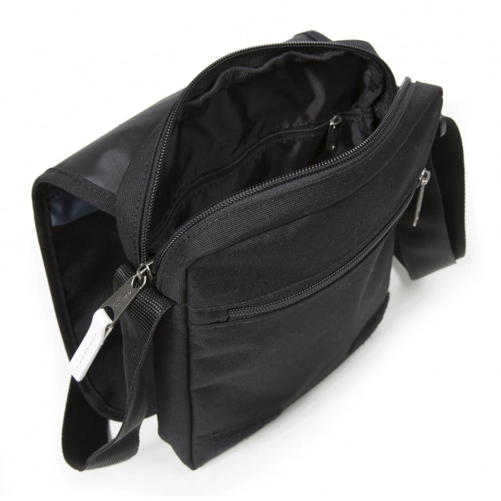 eastpak-flex-umh-ngetasche-23-cm-3-5-l-combo-black image 3