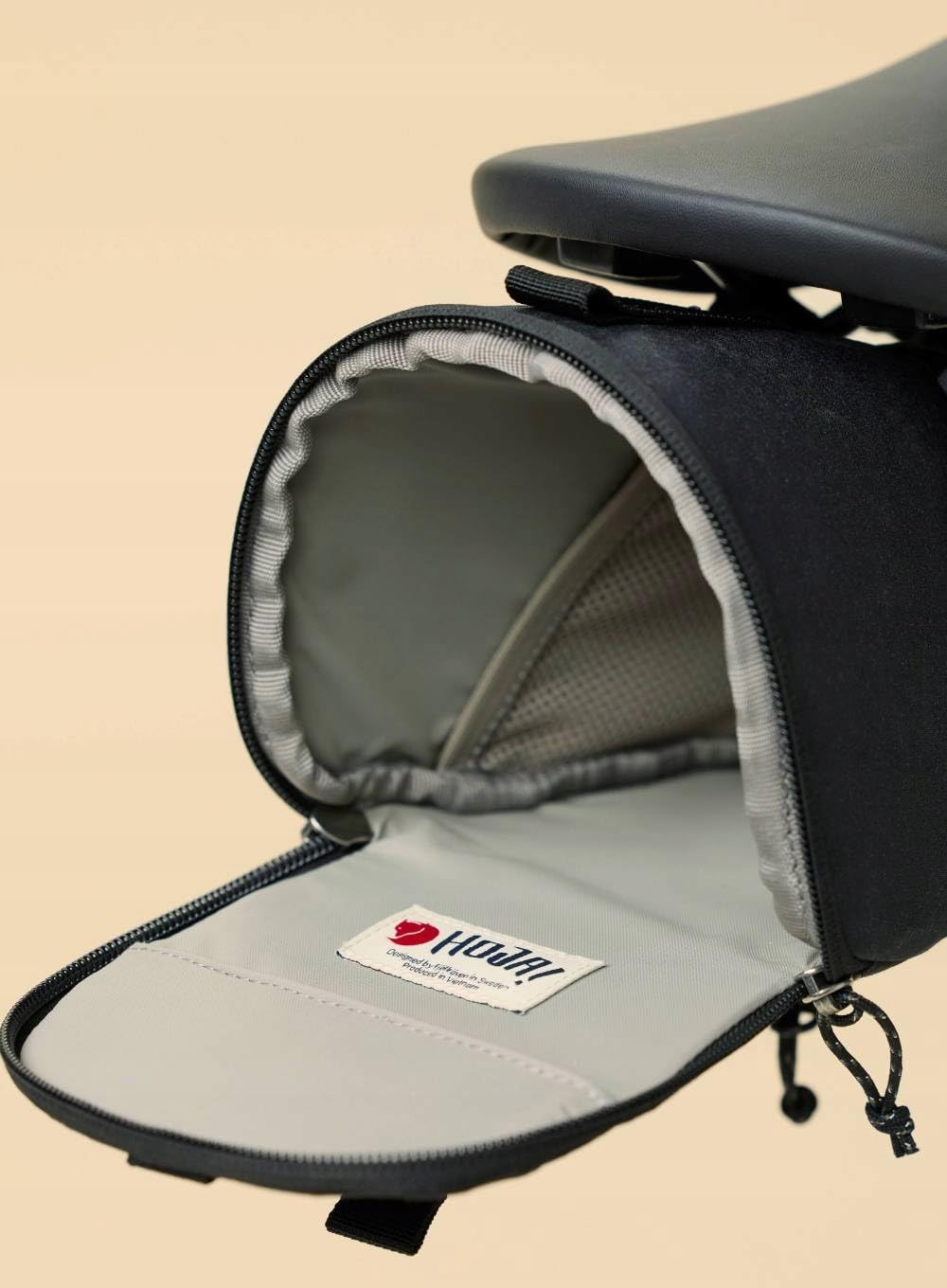 fj-llr-ven-hoja-seatbag-unisex-black-one-size image 4